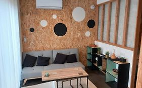 Location Studio indépendant avec terrasse ,les vignes d'élian